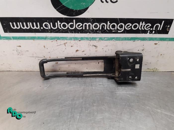 Deurvanger 2Deurs links van een Mercedes Sprinter (Sprinter, Auto-onderdelen, Carrosserie, Mercedes-Benz, Gebruikt, 3 maanden garantie