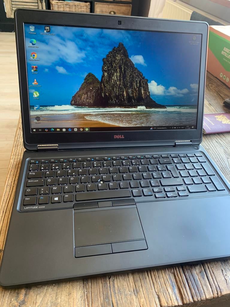 Dell latitude e5550, Computers en Software, Windows Laptops, Zo goed als nieuw, Ophalen