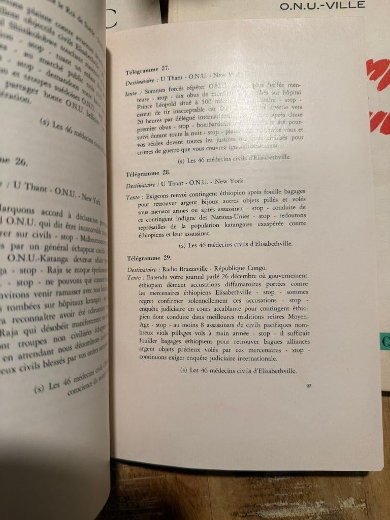 3 livres sur l'histoire du Katanga, Livres, Enlèvement ou Envoi, 20e siècle ou après, Utilisé