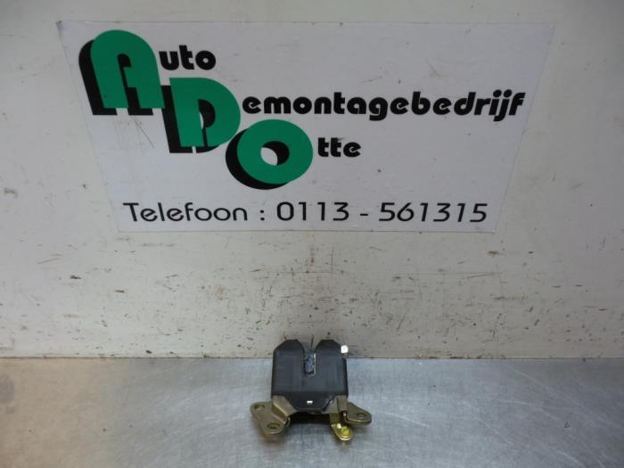 Slotvanger Achterklep van een Toyota Carina (Carina E 92-), Auto-onderdelen, Carrosserie, Toyota, Gebruikt, Ophalen of Verzenden