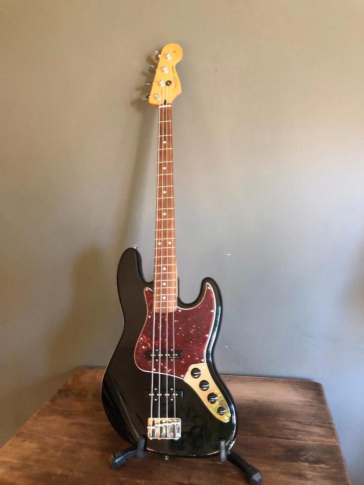 Basse Jazz Fender Deluxe Series Active, Muziek en Instrumenten, Snaarinstrumenten | Gitaren | Bas, Zo goed als nieuw, Elektrisch