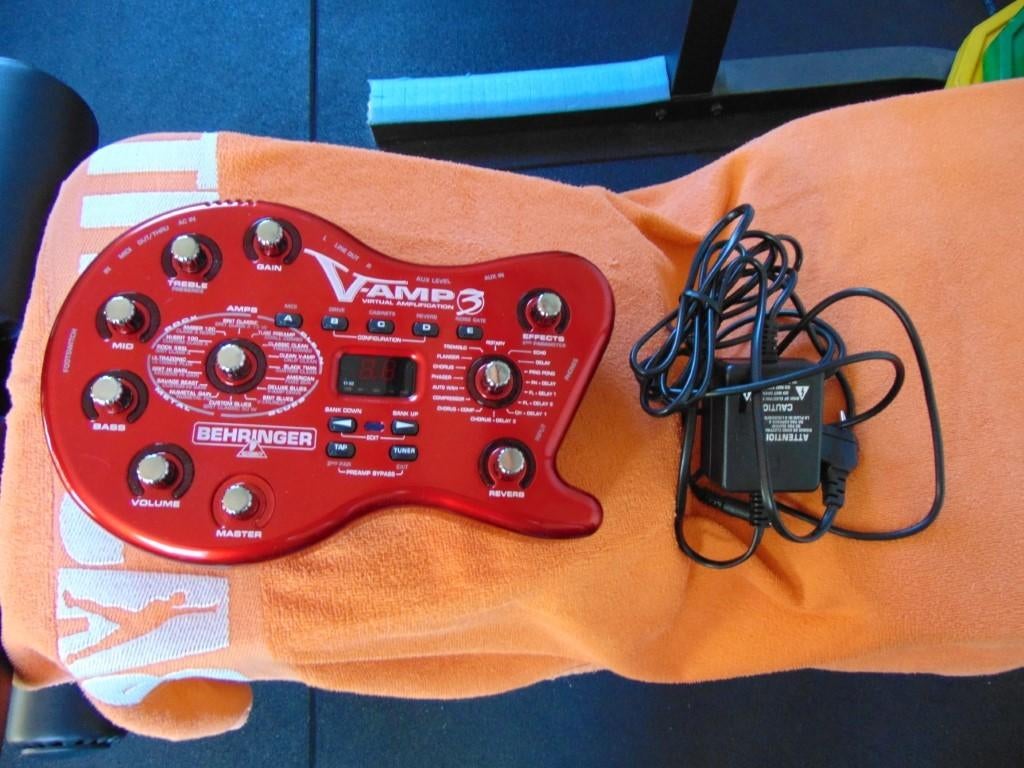 Behringer V-Amp 3 Gitaar effecten Unit met USB Interface ., Ophalen of Verzenden, Nieuw, Multi-effect