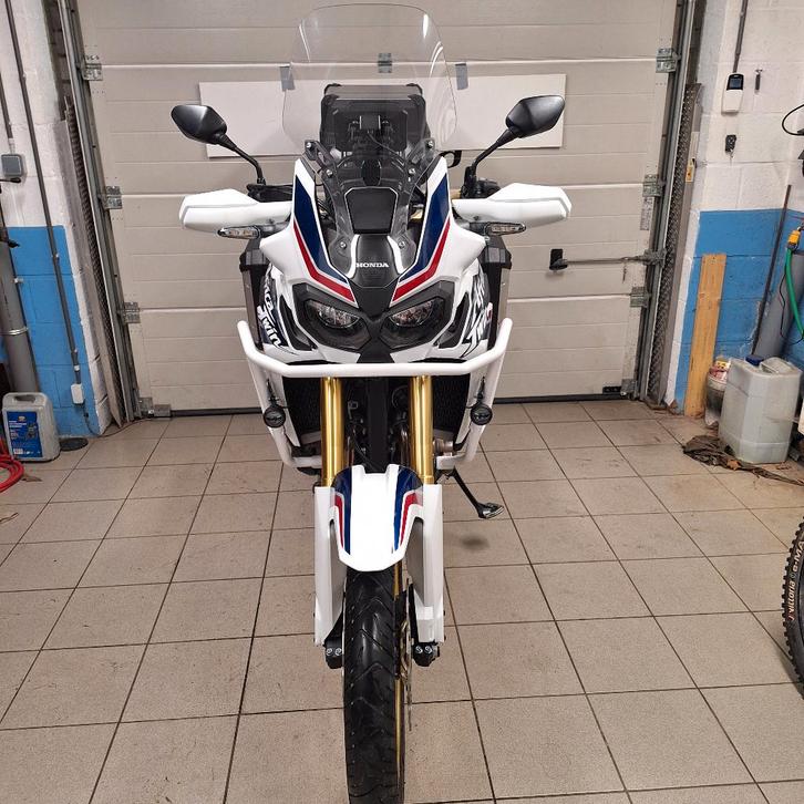 Honda Africa twin 1000 DTC, Motos, Motos | Honda, Particulier, Tourisme, plus de 35 kW, 2 cylindres, ABS, Éclairage LED, Enlèvement