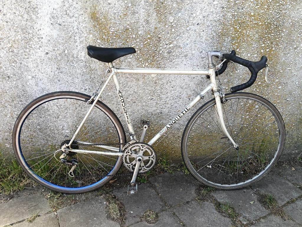 Vélo de course 80's retapé, prêt à rouler, à Bruxelles, Vélos & Vélomoteurs, Enlèvement