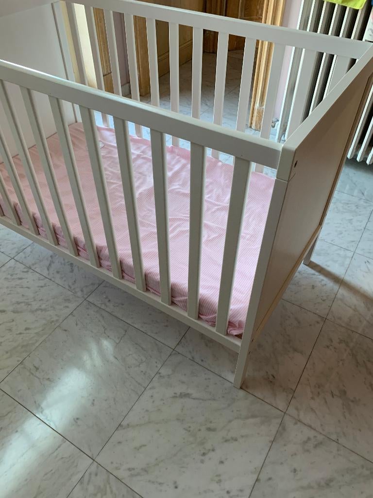 Kinderbedje, Kinderen en Baby's, Kinderkamer | Bedden, Zo goed als nieuw, Minder dan 140 cm, Minder dan 70 cm, Matras, Ophalen