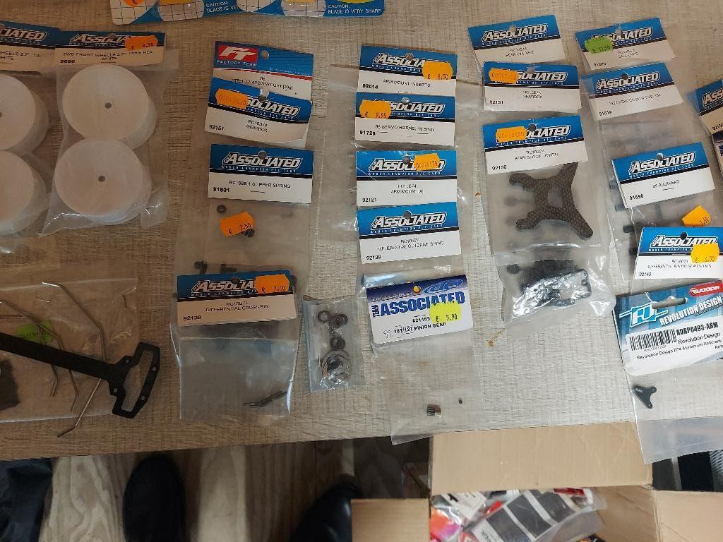 Associated - Pièces neuves, Hobby & Loisirs créatifs, Neuf, Échelle 1:10, Enlèvement ou Envoi, Voiture off road