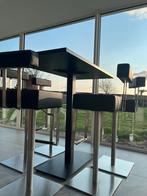 Table et tabourets de bar premiums - état impeccable, Comme neuf, Cuir, 60 à 90 cm, 5 tabourets ou plus