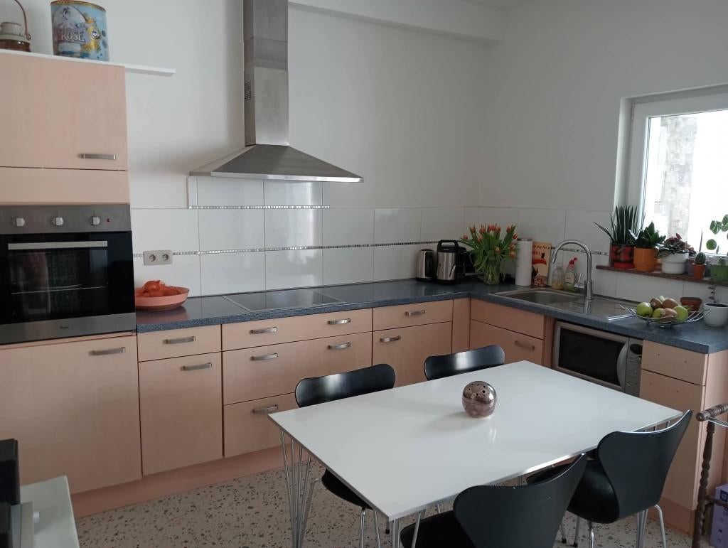 Cuisine gratuite : placards, four et hotte, Maison & Meubles, Cuisine | Cuisines complètes, Utilisé, Cuisine d'angle, Brun, Synthétique