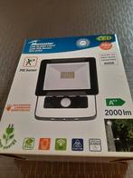 A vendre Projecteur LED 20W et détecteur de mouvement, Enlèvement, Neuf