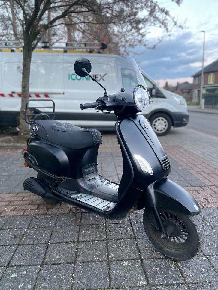 GTS TOSCANA 2018 A KLASSE, Fietsen en Brommers, Scooters | Vespa, Ophalen