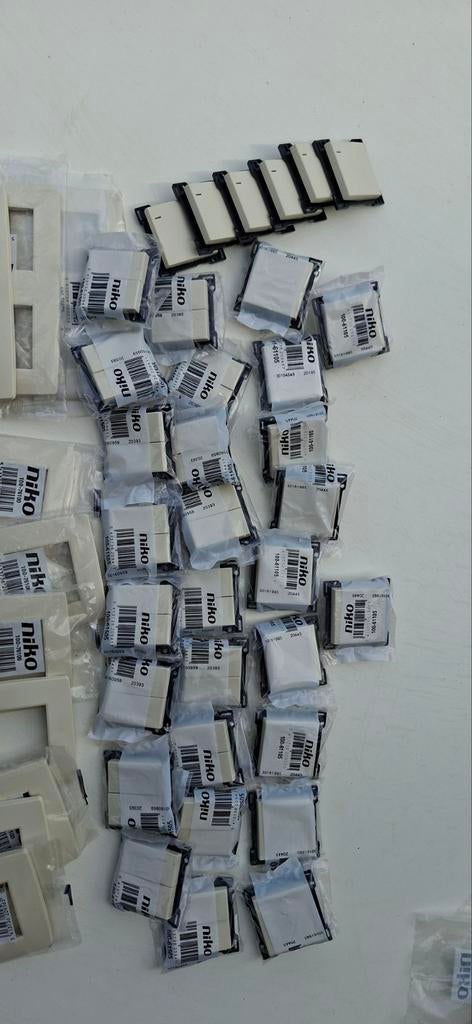 Niko crème original LOT, Doe-het-zelf en Bouw, Elektriciteit en Kabels, Ophalen of Verzenden