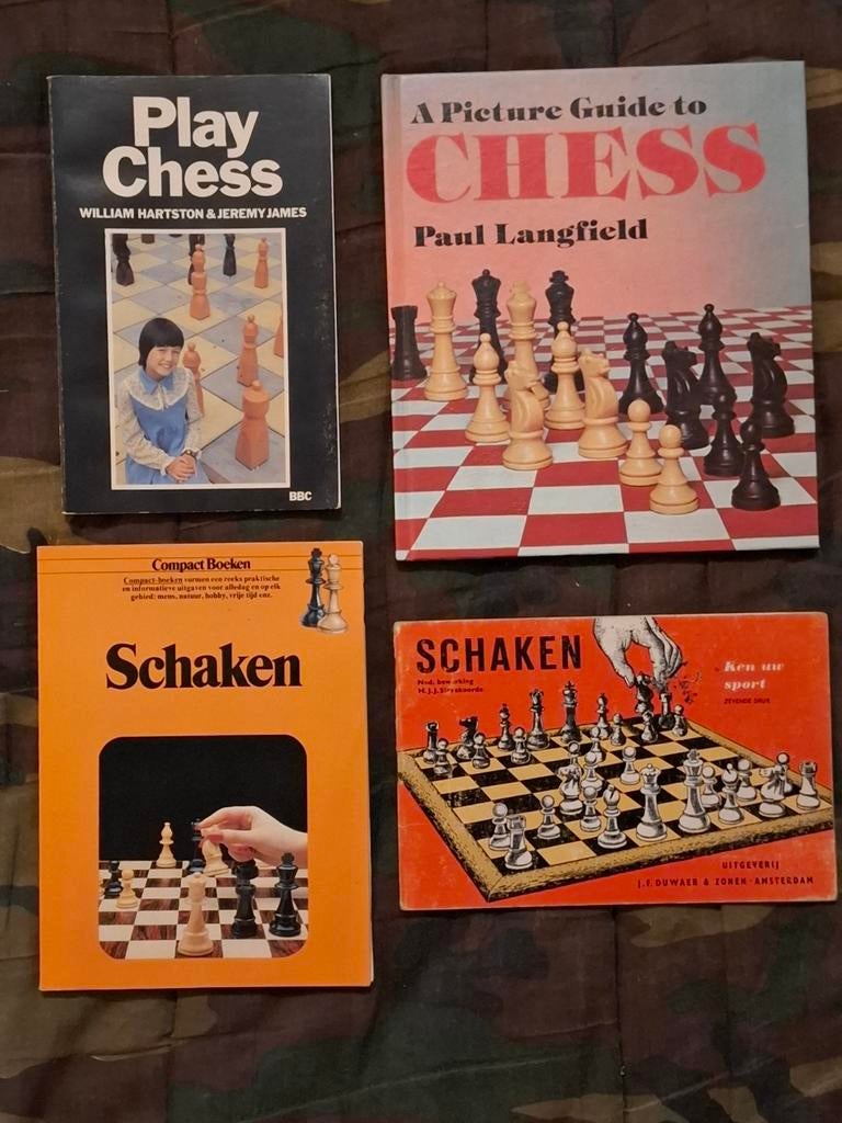 Schaken / Chess 4 boeken pakket, Ophalen of Verzenden, Schaken