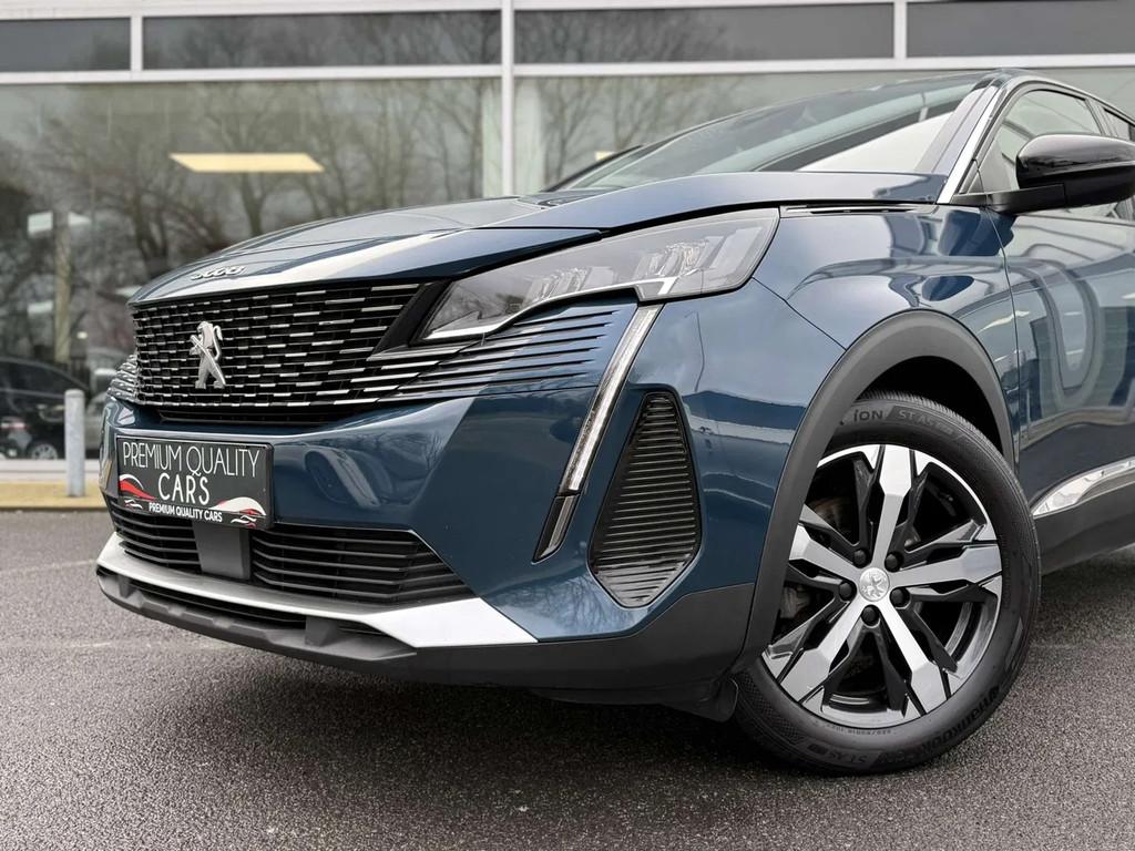 Peugeot 3008 AUTOMAAT / LEDER / CARPLAY / CAMERA / NAVIGATIE, Auto's, Peugeot, Automaat, Gebruikt, Blauw, Leder
