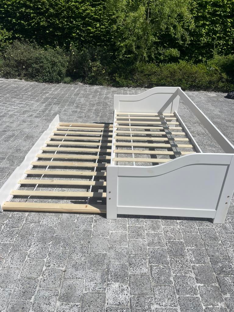 Lit simple. - Pas de lit double, Enlèvement, Comme neuf, Blanc