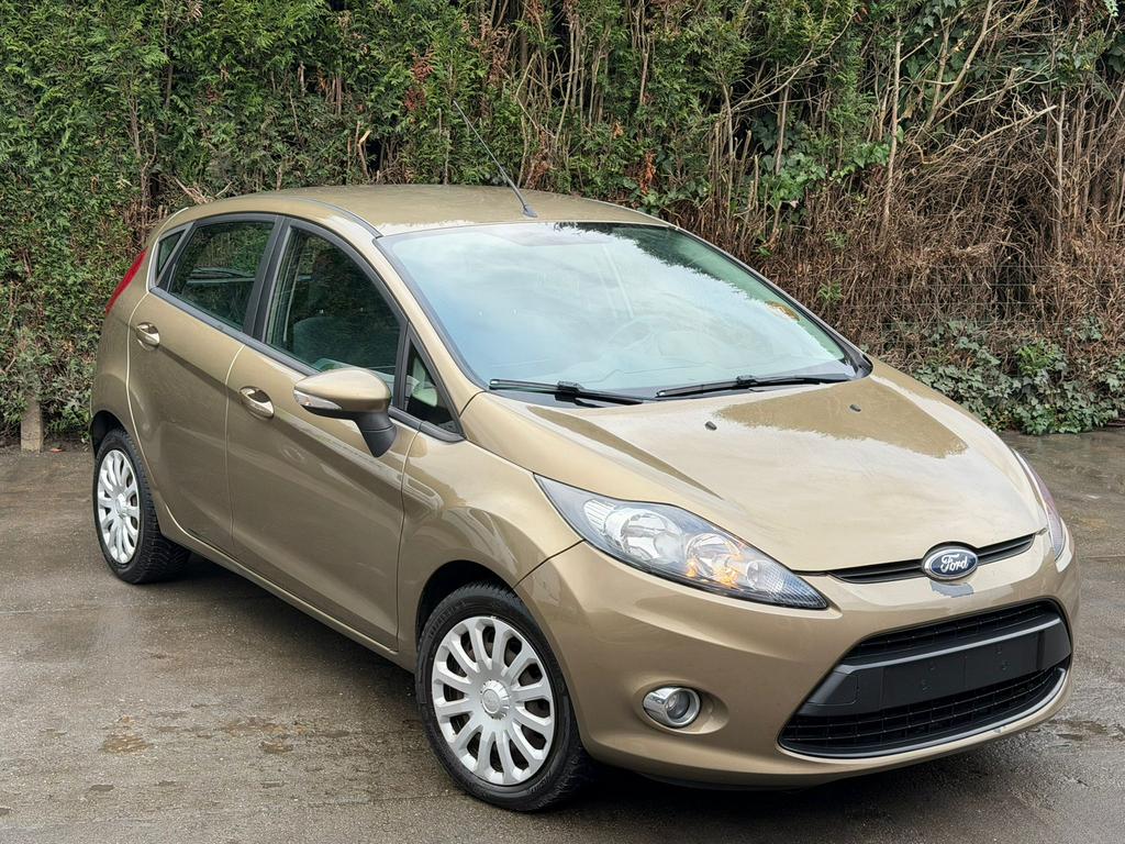 Ford fiesta 2012 1.6 diesel 2700€ gekeurd voor verkoop, Auto's, Ford, Bedrijf, Te koop, Fiësta, Diesel, 5 deurs, Handgeschakeld