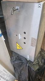 werfkast inclusief 4 Niko stopcontacten, Doe-het-zelf en Bouw, Elektriciteit en Kabels, Ophalen