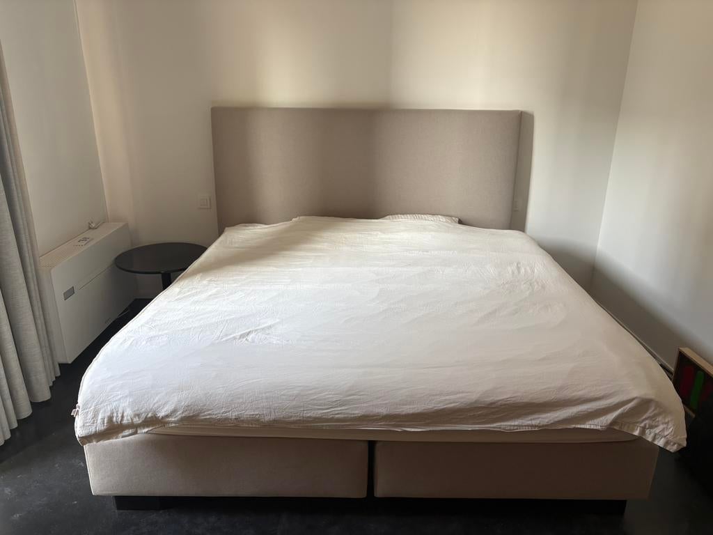 Prachtig beka kingsize bed met inclusief beka matras, Ophalen, Beige, Tweepersoons, Zo goed als nieuw
