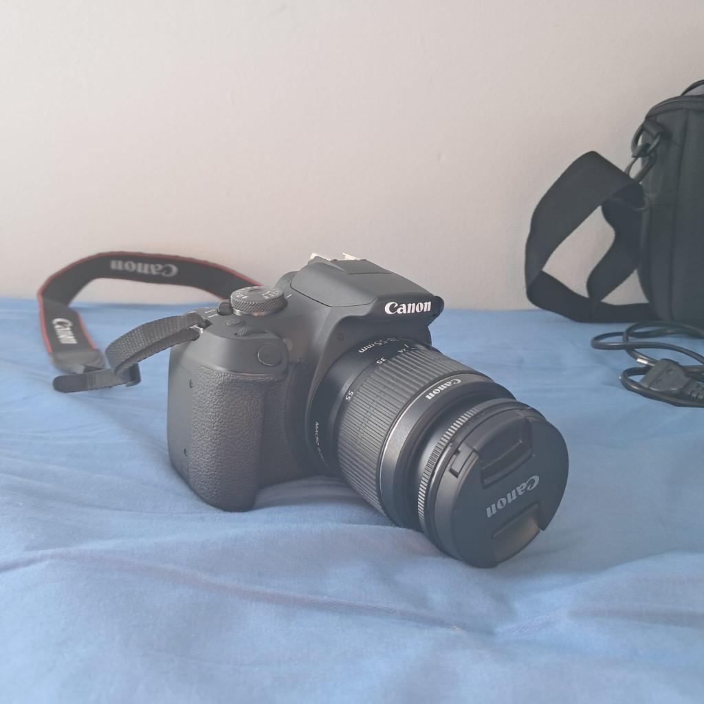 CANON Reflexcamera EOS 2000D + EF-S 18-55mm lens, Audio, Tv en Foto, Fotocamera's Digitaal, Gebruikt, Spiegelreflex, Canon, Ophalen of Verzenden