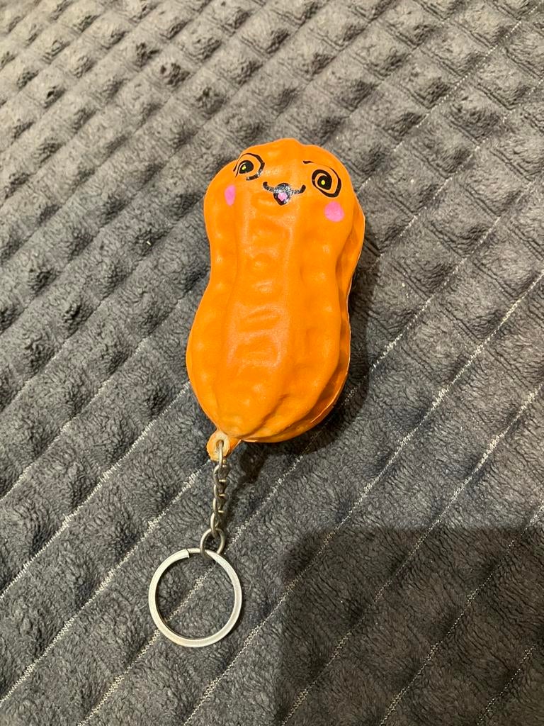 Squishy pindanoot 8 cm, Ophalen of Verzenden, Zo goed als nieuw