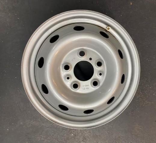 GEZOCHT Fiat Ducato stalen velg. 16' 'steek 118. GEZOCHT., Autos : Pièces & Accessoires, Pneus & Jantes, Jante(s), 16 pouces, Véhicule utilitaire