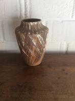 Vase aux couleurs terreuses, Enlèvement, Autres couleurs