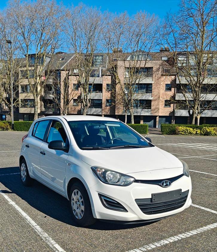 Hyundai i20 contrôle technique de vente OK, Autos, Hyundai, Particulier, i20, ABS, Airbags, Air conditionné, Bluetooth, Ordinateur de bord