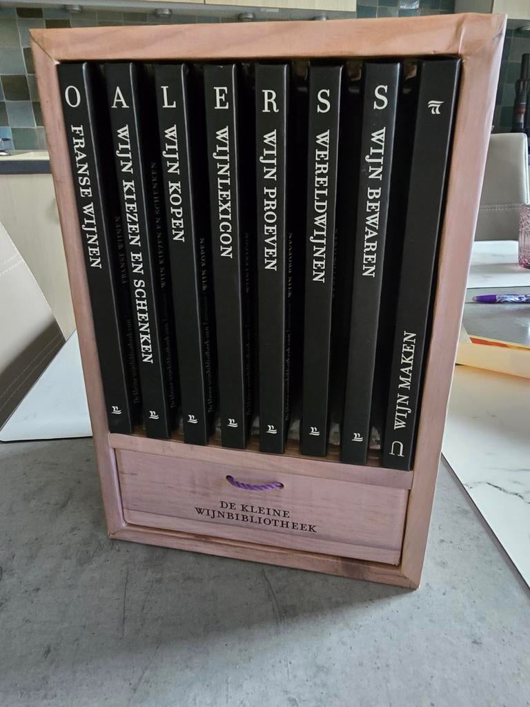 Wijn boeken.  Te koop voor 50 €, Livres, Encyclopédies, Enlèvement