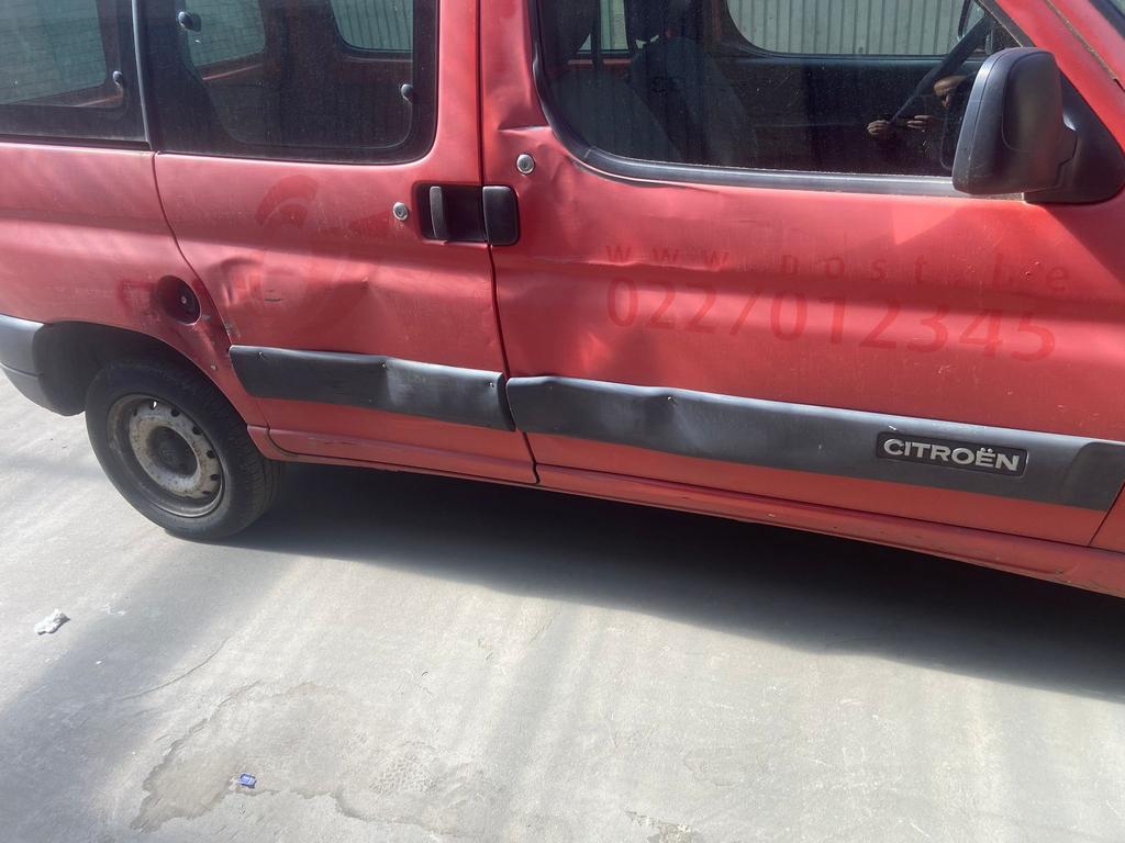 Citroen berlingo .0032466318536., Auto's, Voorwielaandrijving, Monovolume, 4 cilinders, Overige bekleding