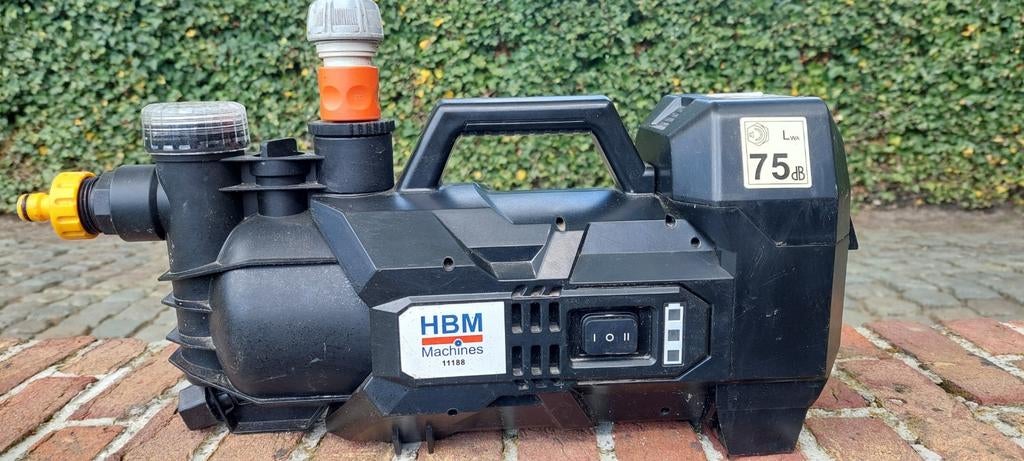 Ensemble de pompe de jardin à batterie HBM 18V avec 2 batter, Enlèvement, Batterie