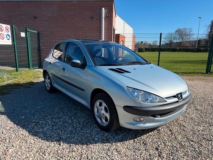 Peugeot 206 1.4i/Automaat/68000km!!!, Auto's, Peugeot, Particulier, Airbags, Airconditioning, Boordcomputer, Centrale vergrendeling