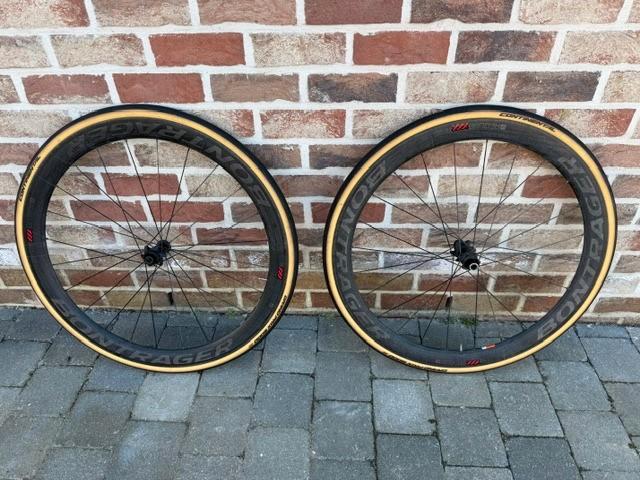 Bontrager Aeolus XXX 4 Disc – roues carbone haut de gamme, Fietsen en Brommers, Fietsonderdelen, Gebruikt, Wiel, Carbon, Ophalen