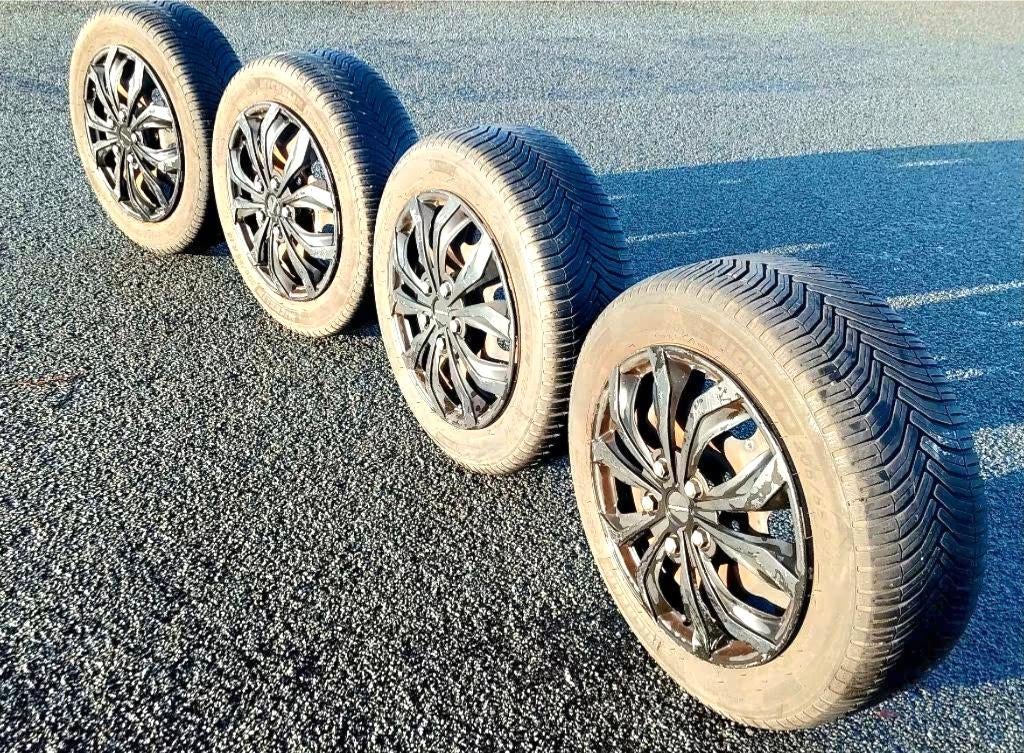 Jantes Audi/VW/Seat/Skoda avec pneus été 205/55-16, Auto-onderdelen, Banden en Velgen, Banden en Velgen, Zomerbanden, 16 inch