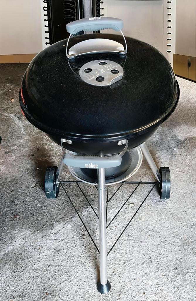 Nieuw Weber houtskool BBQ, Ophalen