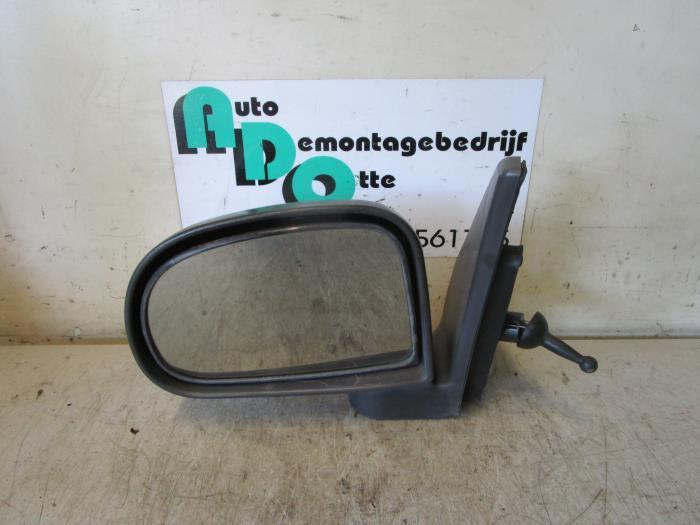 Buitenspiegel links van een Hyundai Atos (Atos Multie 98-), Auto-onderdelen, Spiegels, Hyundai, Gebruikt, Ophalen of Verzenden