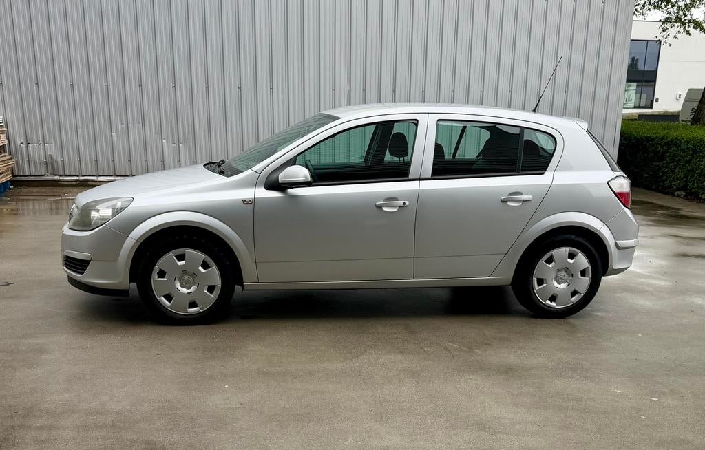 Opel Astra 1.4 benzine - 113.000km - GEKEURD VOOR VERKOOP!, Autos, Argent ou Gris, Achat, Système audio, Boîte manuelle