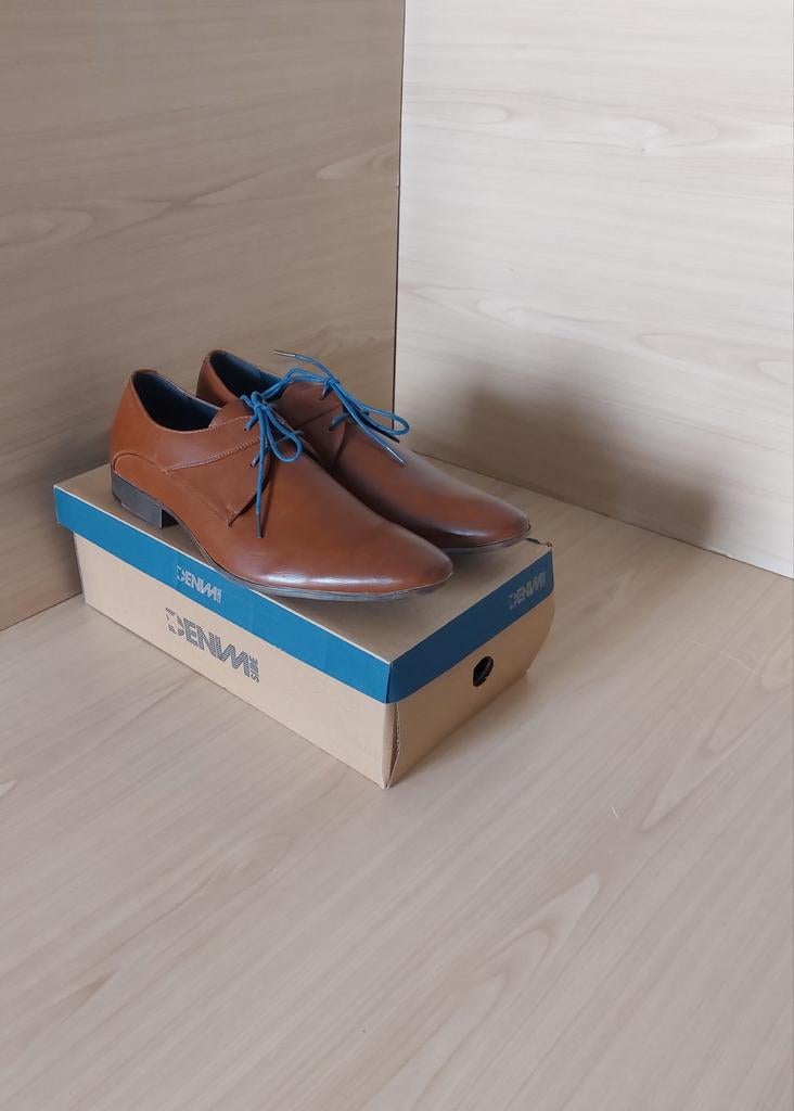 Chaussure homme taille 45, Enlèvement