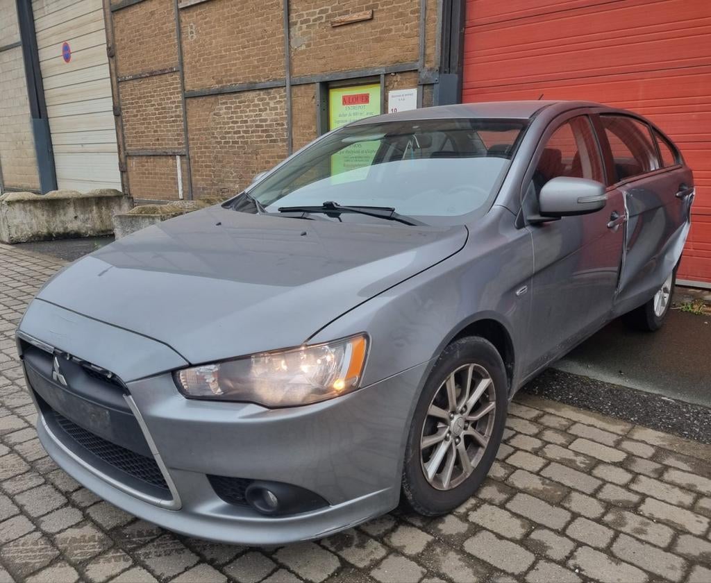 MITSUBISHI Lancer 1.6i 2015 AIRCO 189000KM PRIJS 3500EURO, Auto's, Euro 5, Zwart, Parkeersensor, 5 deurs