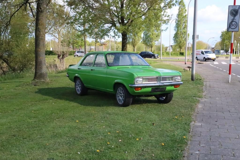Vauxhall Viva 12  Deels gerestaureerd !!!, Auto's, Oldtimers, Ophalen