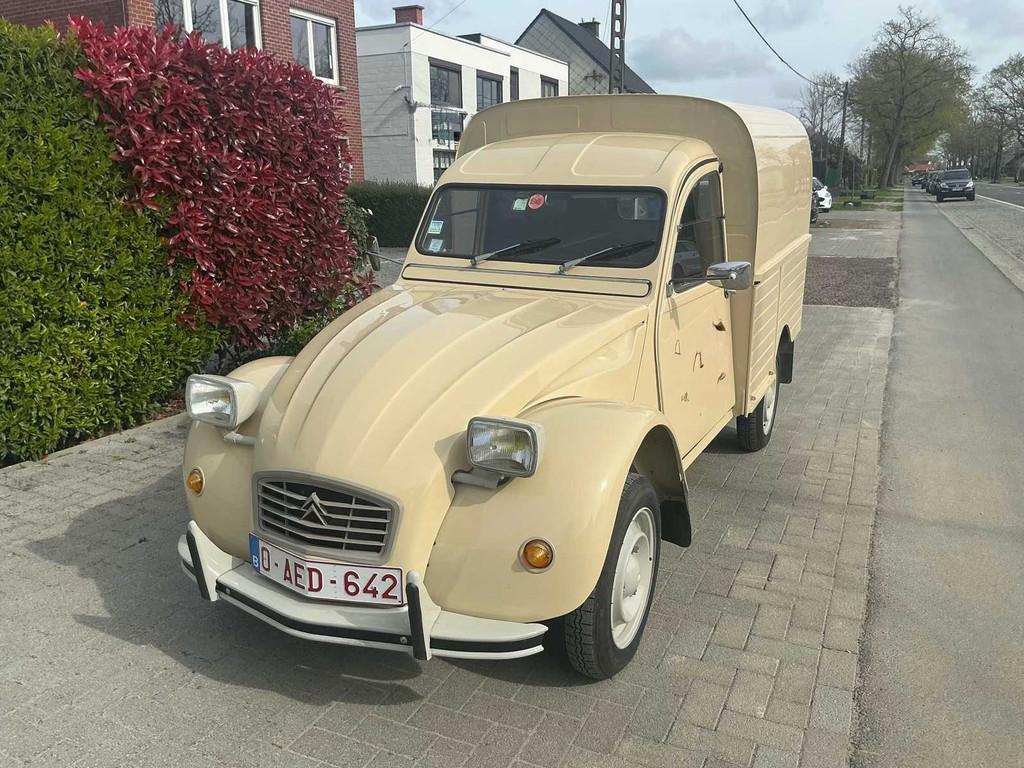 1976 Citroën AK400 Oldtimer, Auto's, Oldtimers, Bedrijf, Citroën, Benzine, Overige carrosserie
