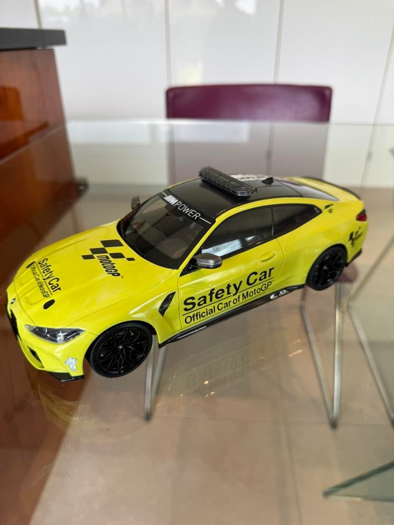 BMW M4 Safety Car Moto GP 2020 1:18 Minichamps zonder doos., Hobby en Vrije tijd, Modelauto's | 1:18, Zo goed als nieuw, Auto