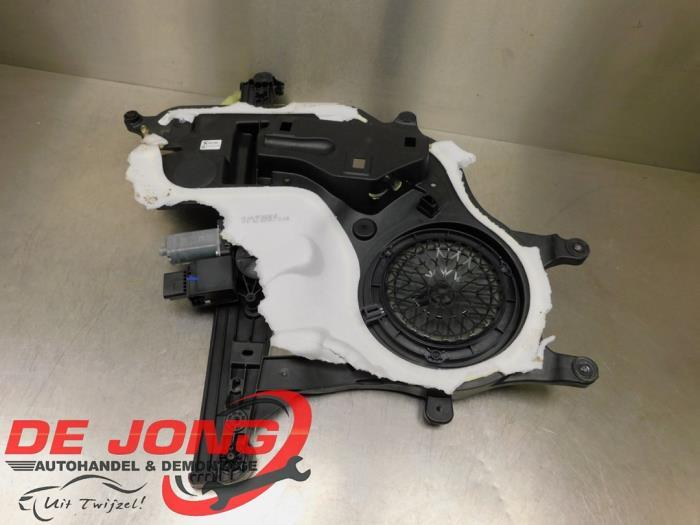 Mécanique vitre 2portes avant gauche d'un Peugeot Partner, -, 3 mois de garantie, Utilisé, -