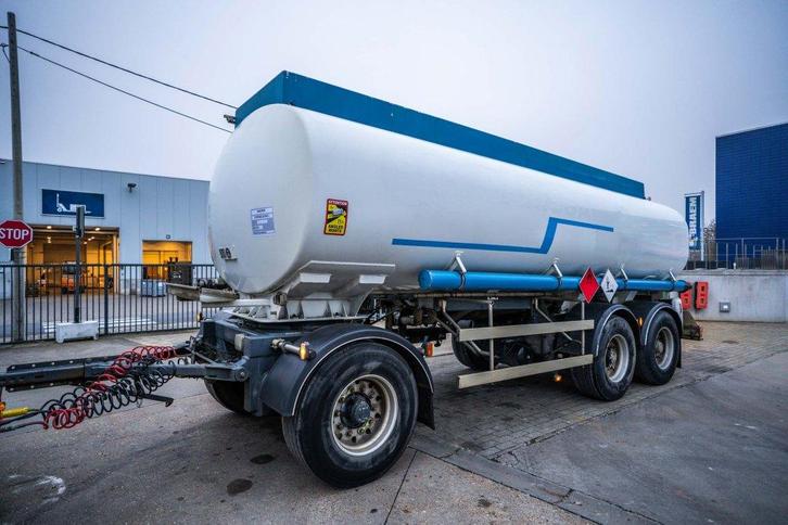 Magyar CITERNE SMG 20.000L+5 COMP. (bj 2002), Auto's, Vrachtwagens, Bedrijf, Te koop, Aanhangers en Opleggers, Overige brandstoffen