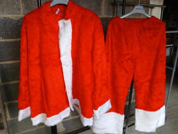 Costume de Père Noël t. XL disponible aux enchères