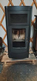 Poêle à pellet MCZ 11,5 KW, Maison & Meubles, Poêles, Autres carburants, Comme neuf, Enlèvement, Poêle à granulés