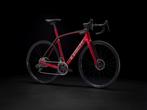 Trek Domane SL6 SMALL en rouge cramoisi / noir, Vélos & Vélomoteurs, Vélos | Vélos de course, Comme neuf, Carbone, Enlèvement ou Envoi