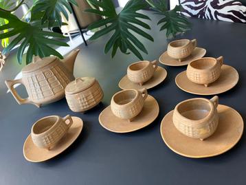 Calitatea Sighisoara ceramic tea set  14-delig Romania  beschikbaar voor biedingen