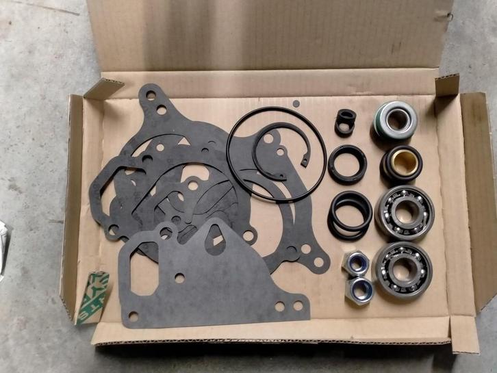 Steyr reparatie set waterpomp, Auto-onderdelen, Overige Auto-onderdelen