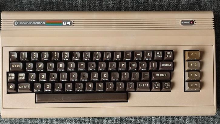 Commodore 64 starter pakket met Kung-Fu Flash!, Computers en Software, Vintage Computers, Ophalen of Verzenden