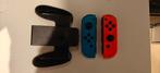 originele Joy-con controllers + mount accessoire, Games en Spelcomputers, Spelcomputers | Nintendo Switch, Ophalen of Verzenden