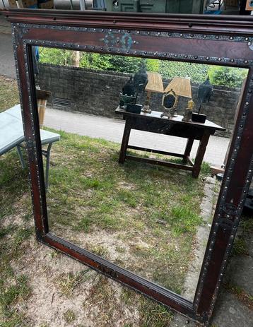 Vintage houten spiegel beschikbaar voor biedingen
